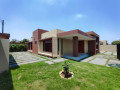 arrendo-belissima-casa-t2-no-bairro-tsalala-a-1min-da-av-das-industrias-proximo-ao-cafe-jazz-spoon-small-0