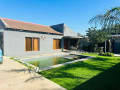 vendo-casa-t3-com-piscina-no-bairro-malhapsene-small-0