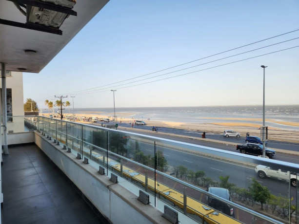 arrenda-se-belissimo-apartamento-t2-no-deco-assos-com-vista-ao-mar-big-1