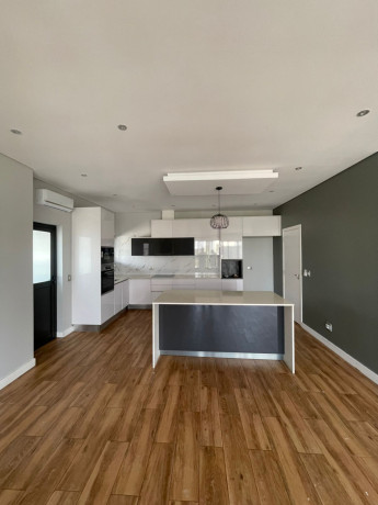 arrenda-se-luxuoso-apartamento-t3-no-triunfo-2-big-2
