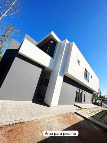 vende-se-luxuosa-moradia-duplex-t3-dentro-do-condominio-na-dona-alice-big-0