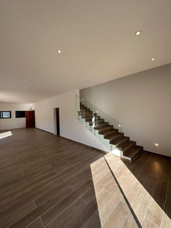 vende-se-luxuosa-moradia-duplex-t3-dentro-do-condominio-na-dona-alice-big-2