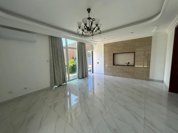 vende-se-luxuosa-moradia-t3-duplex-no-condominio-vila-sol-2-no-triunfo-novo-big-1