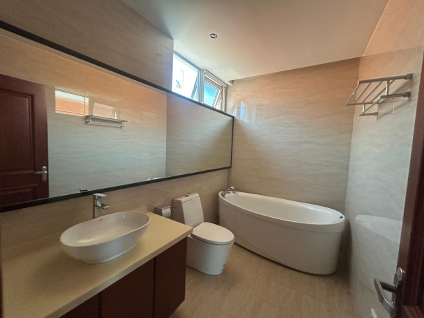 vende-se-luxuosa-moradia-t3-duplex-no-condominio-vila-sol-2-no-triunfo-novo-big-2