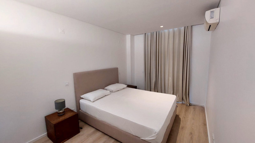 arrenda-se-luxuoso-apartamento-t2-mobilado-no-olimpic-terrace-big-1