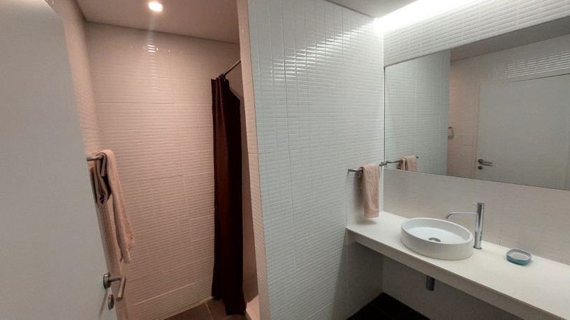 arrenda-se-luxuoso-apartamento-t2-mobilado-no-olimpic-terrace-big-4