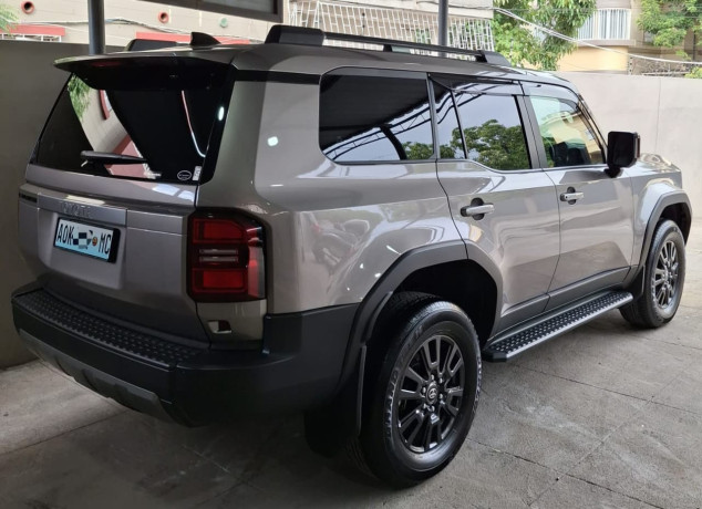 vende-se-toyota-land-cruiser-2024-recem-chegado-big-1