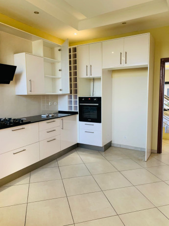 vende-se-luxuosa-moradia-t3-dentro-do-condominio-elite-no-mapulene-big-2