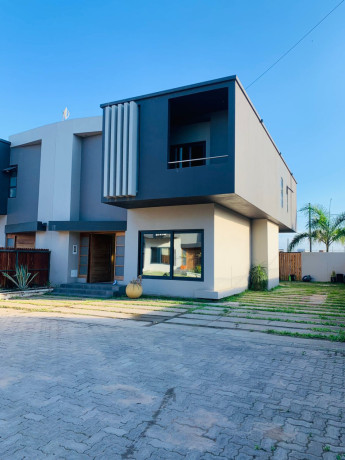 vende-se-luxuosa-moradia-t3-dentro-do-condominio-elite-no-mapulene-big-0
