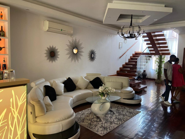 arrenda-se-luxuosa-moradia-t4-mobilada-no-triunfo-novo-big-3
