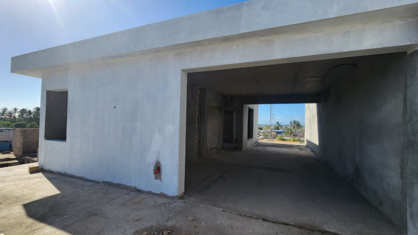 vende-se-uma-moradia-inacabada-t4-duplex-na-polana-canico-big-3