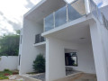 vende-se-luxuosa-moradia-duplex-t4-no-cmc-circular-small-0