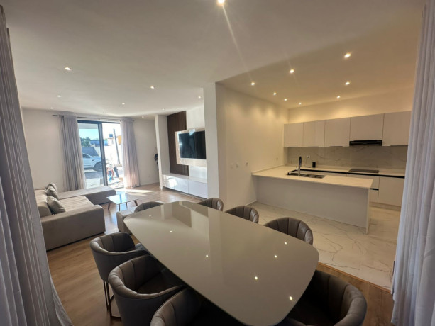 vende-se-luxuosa-moradia-t4-no-condominio-yujusol-na-costa-do-sol-big-1