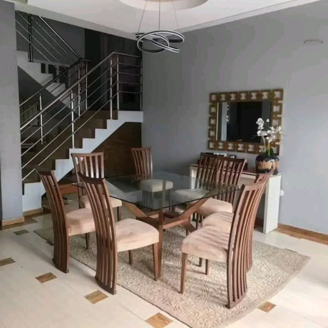 vende-se-luxuosa-moradia-t4-no-cmc-perto-da-circular-big-3