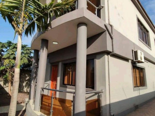 vende-se-belissima-moradia-t4-em-laulane