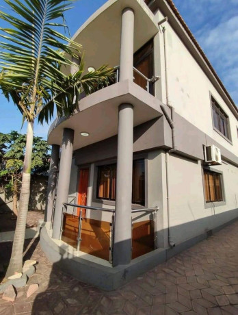 vende-se-belissima-moradia-t4-em-laulane-big-0