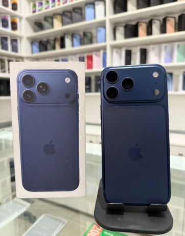 iphone-17-pro-max-256gb-blue-saude-da-bateria-100-usado-2-semanas-big-0