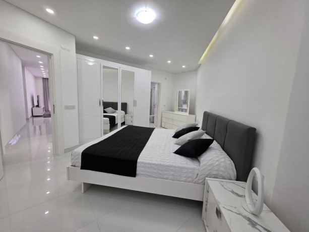 arrenda-se-e-vende-se-luxuoso-apartamento-t3-mobilado-no-umran-residence-big-1