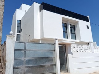 vende-se-luxuosa-moradia-t4-no-mapulene-bombas-da-galp
