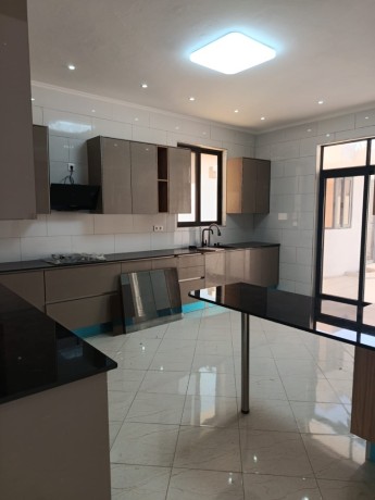 vende-se-luxuosa-moradia-t4-no-mapulene-bombas-da-galp-big-1