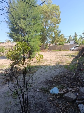 trespasse-de-terreno-na-costa-do-sol-mapulene-big-1
