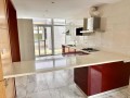 arrenda-se-luxuosa-moradia-t3-mobilado-no-condominio-vila-sol-small-1