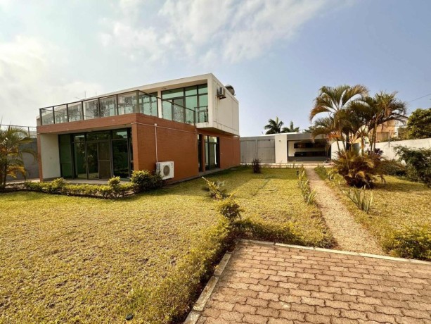 arrenda-se-luxuosa-moradia-t3-mobilado-no-condominio-vila-sol-big-0