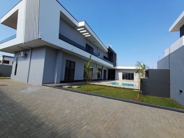 arrenda-se-luxuosa-moradia-t4-super-moderna-no-triunfo-novo-big-0