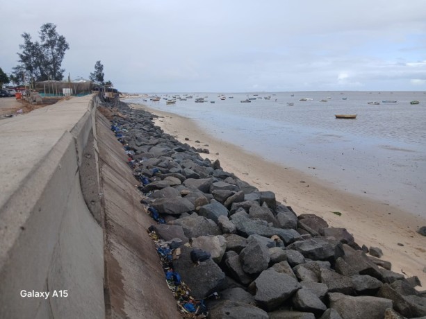 trespasse-de-uma-propriedade-30100-na-costa-do-sol-em-frente-ao-mar-big-0