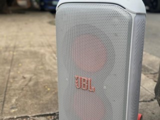 jbl-partybox-stage-320-branca-usada
