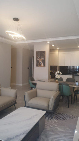 arrenda-se-luxuoso-apartamento-t2-mobilado-no-condominio-aura-big-0