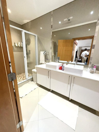 vende-se-luxuosa-moradia-t5-no-condominio-triunfo-village-big-1