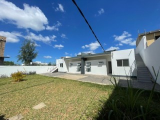 arrenda-se-uma-casa-t2-mapulene-entrada-do-ak