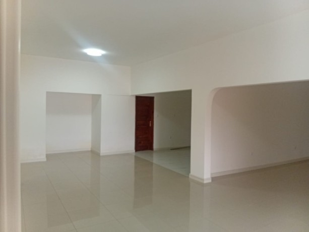 vende-se-linda-casa-tp3-na-mozal-rua-do-hospital-mediacoes-da-esquadra-da-mozal-400-metros-big-3