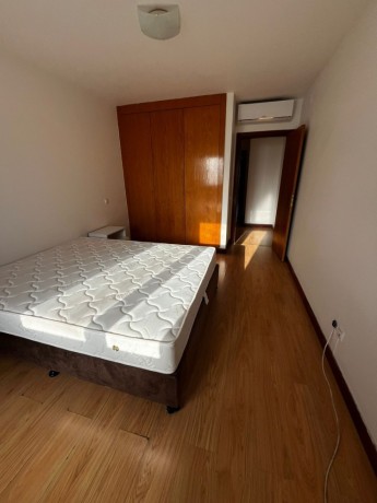 arrenda-se-belissimo-apartamento-t3-mobilado-no-condominio-varandas-big-3