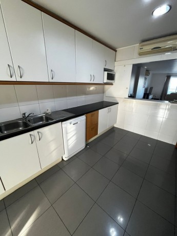 arrenda-se-belissimo-apartamento-t3-mobilado-no-condominio-varandas-big-2