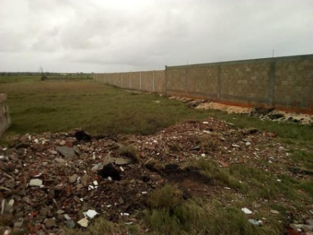 terreno-2025-chiango-frente-as-bombas-petromoc-e-armazens-novos-big-4