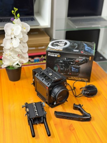 camara-profissional-blackmagic-pyxis-6k-ef-full-frame-6048x4032-olpf-hdr-big-1