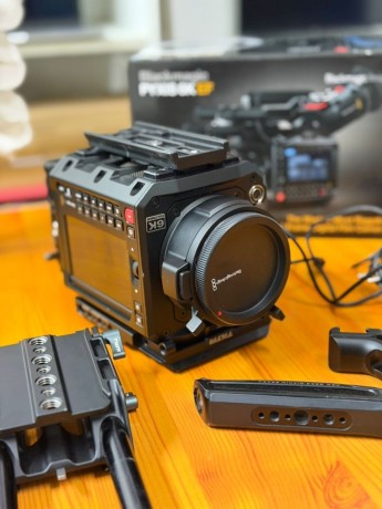 camara-profissional-blackmagic-pyxis-6k-ef-full-frame-6048x4032-olpf-hdr-big-3