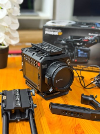 camara-profissional-blackmagic-pyxis-6k-ef-full-frame-6048x4032-olpf-hdr-big-4