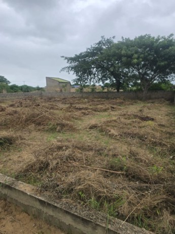 vende-se-terreno-3020-vedado-em-catembe-big-1