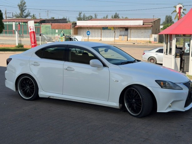 lexus-is250-big-2