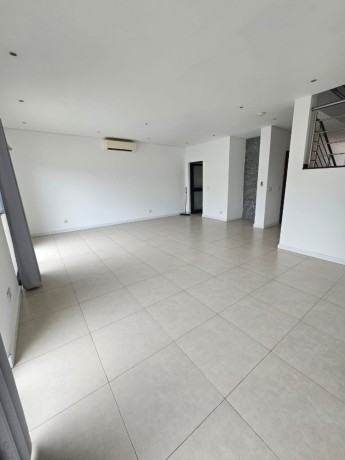 arrenda-se-luxuosa-moradia-t5-na-sommerschield-ii-proximo-ao-hospital-privado-big-2
