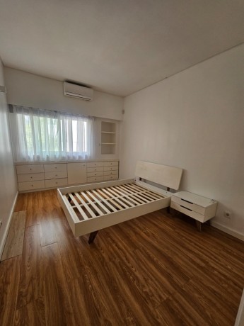 arrenda-se-luxuoso-apartamento-t3-mobilado-no-xiluva-jardim-big-1