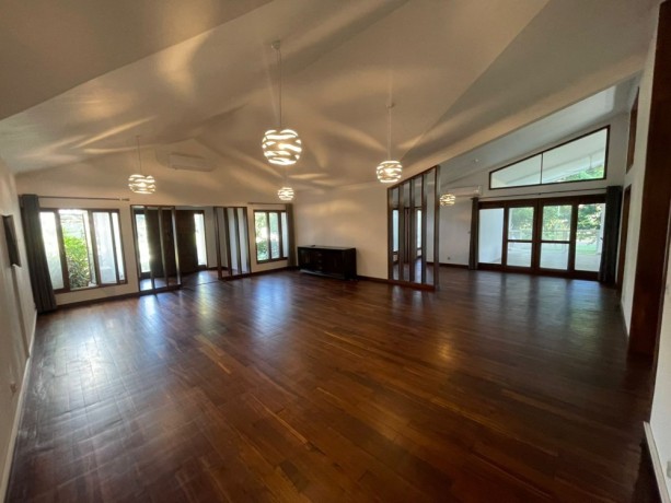 vende-se-vivenda-t4-impecavel-no-condominio-park-miramar-por-tras-do-kaya-kwanga-usd-165000000-big-2