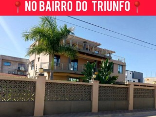 vende-se-excelente-moradia-triplex-tp7-no-bairro-do-triunfo