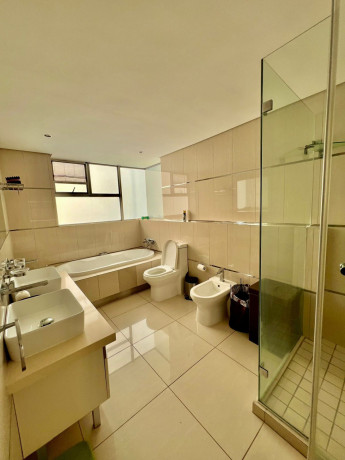 arrenda-se-luxuoso-apartamento-duplex-t41-mobilado-no-super-mares-big-2