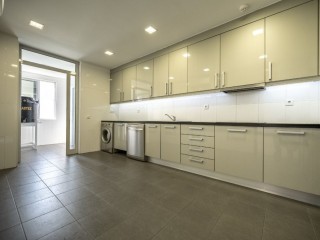excelente-apartamento-t3-no-condominio-imoveist