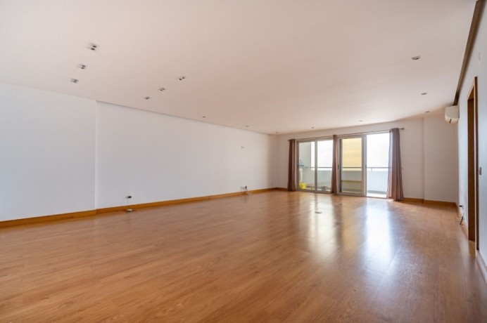 excelente-apartamento-t3-no-condominio-imoveist-big-4