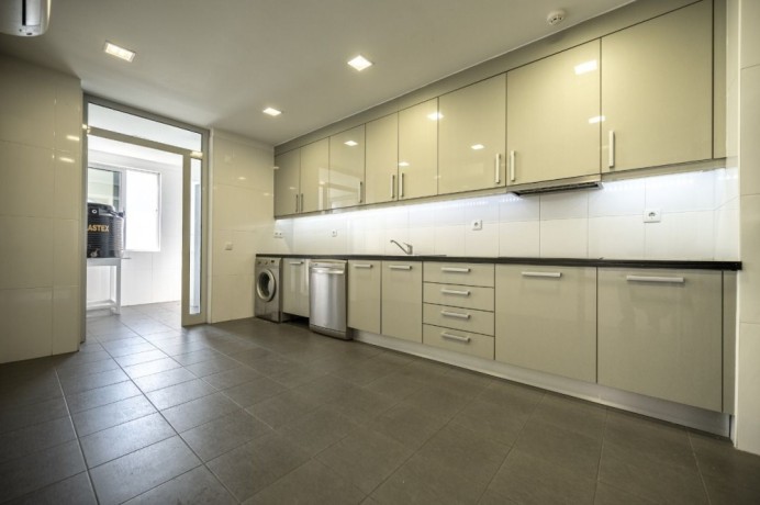 excelente-apartamento-t3-no-condominio-imoveist-big-0